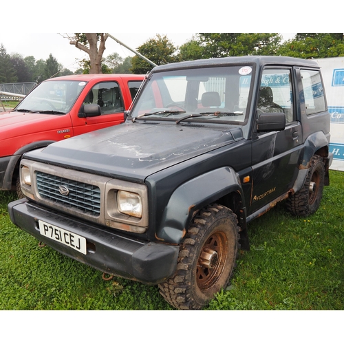 1737 - Daihatsu Fourtrak TD5 2.8l diesel. Runs and drives, limited use class, MOT and tax exempt, 128,790 m... 