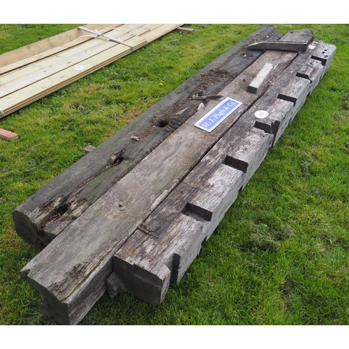 998 - Reclaimed beams average 3.4m x240x200 - 3