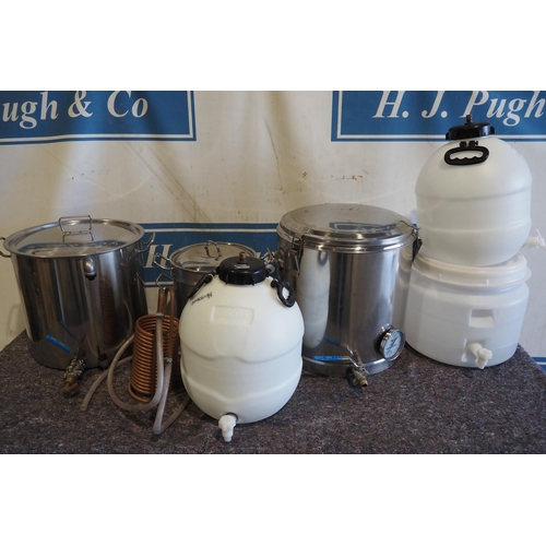 769 - Beer making equipment including steel mash tub, steel boiler, pans, strainers, etc.