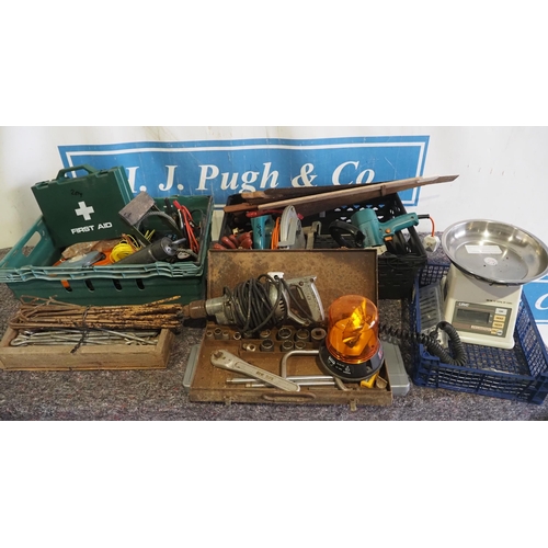 783 - Assorted hand tools to include sockets, circular saw, Wolf drill etc.