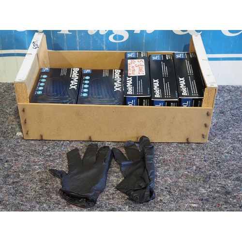 815 - 5 boxes of 50 nitrile gloves XL