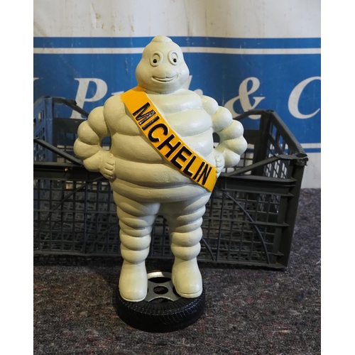 820 - Michelin man 18