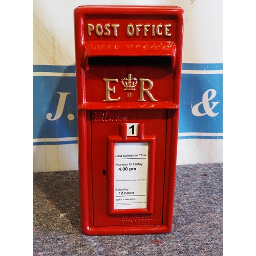 1854 - Red post box 22