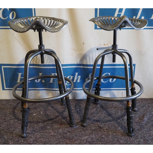 1844 - Heavy duty tractor seat stools - 2