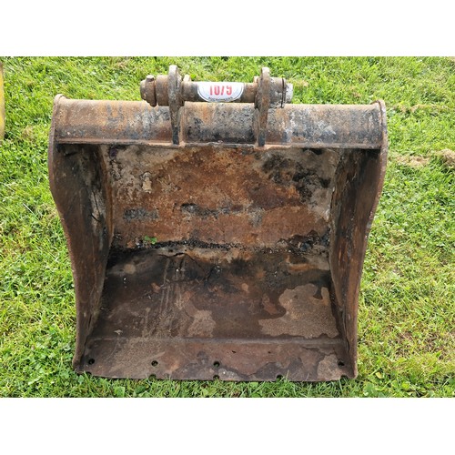 1679 - Digging bucket 3ft