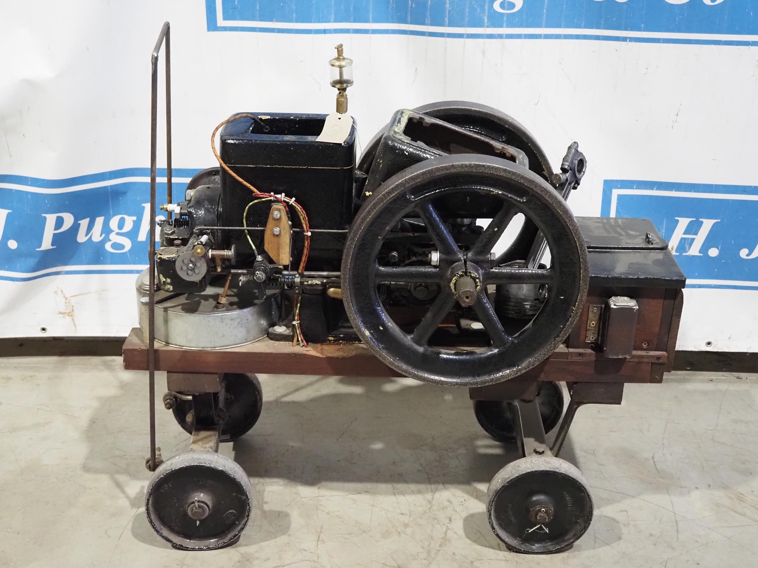Witte open crank stationary engine. Running before taken apart. Conrod ...
