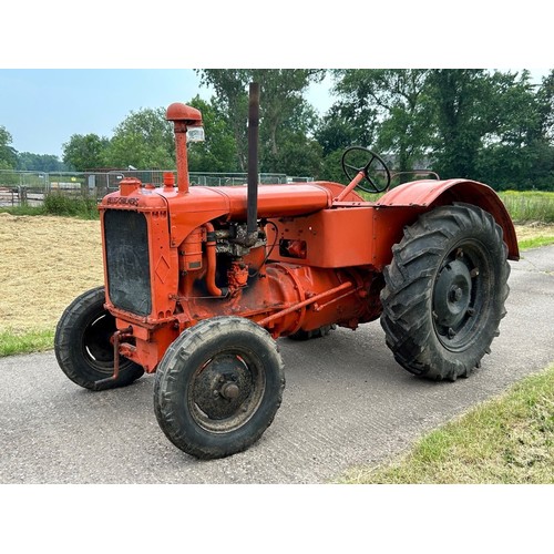 795 - Allis Chalmers model U tractor. 1949. C/w belt pulley and PTO. First registered January 1949. Reg. H... 