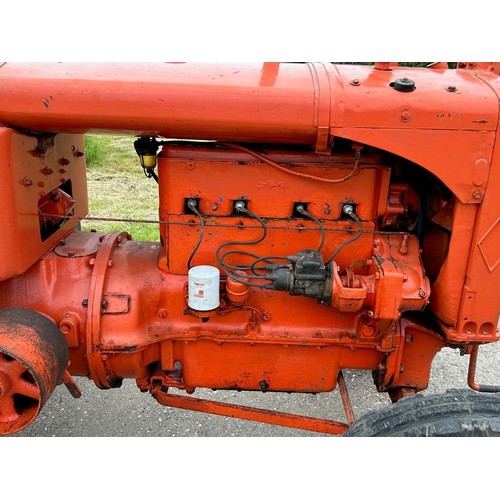 795 - Allis Chalmers model U tractor. 1949. C/w belt pulley and PTO. First registered January 1949. Reg. H... 