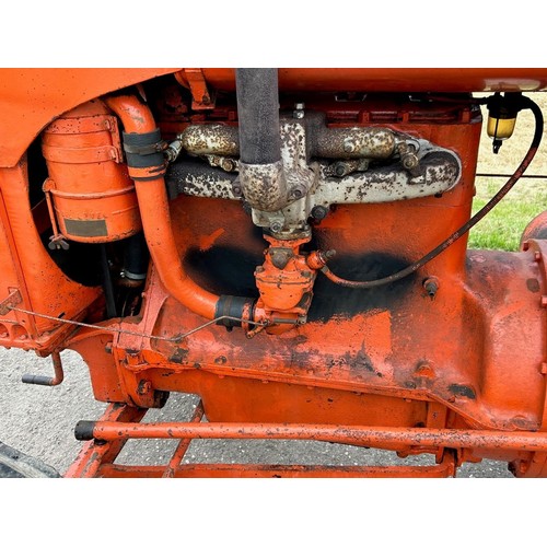 795 - Allis Chalmers model U tractor. 1949. C/w belt pulley and PTO. First registered January 1949. Reg. H... 