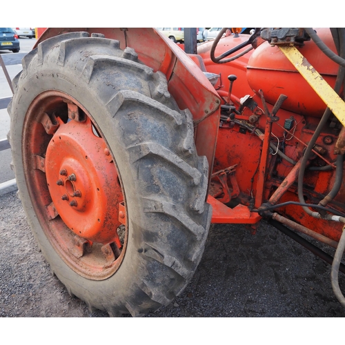 755 - Nuffield 10/60 tractor with loader and roll bar. 1965. Showing 7289 hours, c/w muck fork and bucket.... 