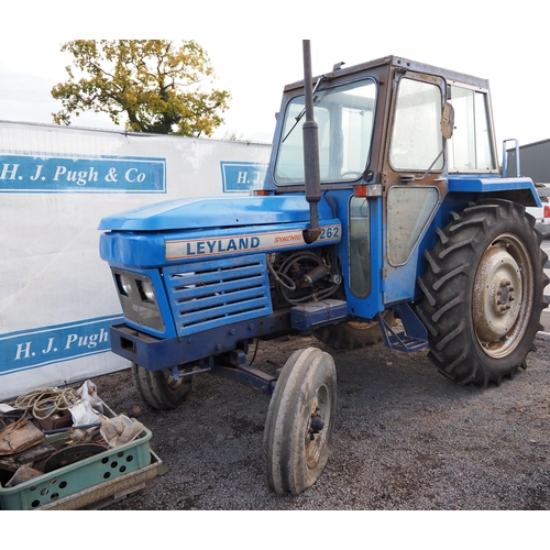 756 - Leyland 262 synchro tractor. Unfinished project, showing 4709 hours. Serial no. 2620MS-243839. C/w p... 