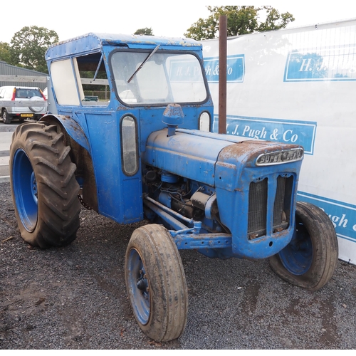 762 - Fordson Super Dexta tractor. 1964. Fitted with Scottish Aviation cab. Reg. AVD 931B