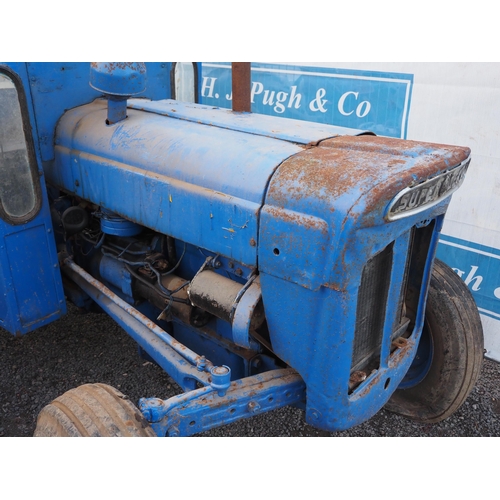 762 - Fordson Super Dexta tractor. 1964. Fitted with Scottish Aviation cab. Reg. AVD 931B