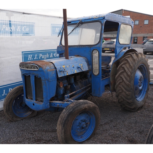 762 - Fordson Super Dexta tractor. 1964. Fitted with Scottish Aviation cab. Reg. AVD 931B