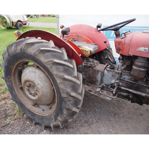 787 - Massey Ferguson FE35 tractor. French. 4 Cylinder. New wiring, new front panels. Many new parts fitte... 