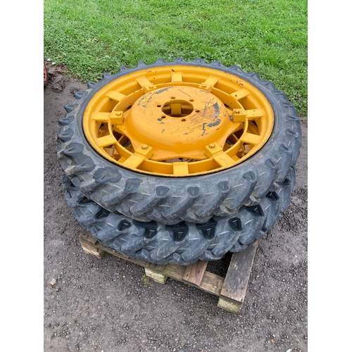 678 - Row crop wheels and tyres 7.2/7-36