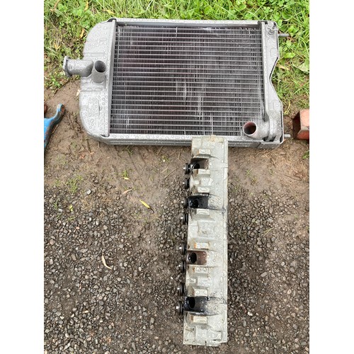 612 - Ferguson FE35 cylinder head and Massey Ferguson 135 radiator