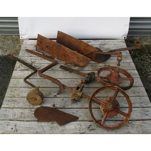660 - Horse plough parts and boats
