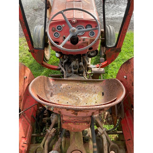 813 - Massey Ferguson 135 tractor. off local fruit farm, Reg. LDF 272P