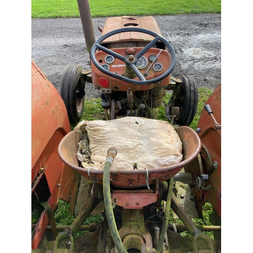 814 - Massey Ferguson 135 tractor. Not been running in 3 years. Fitted with rear pallet tine mast, off loc... 