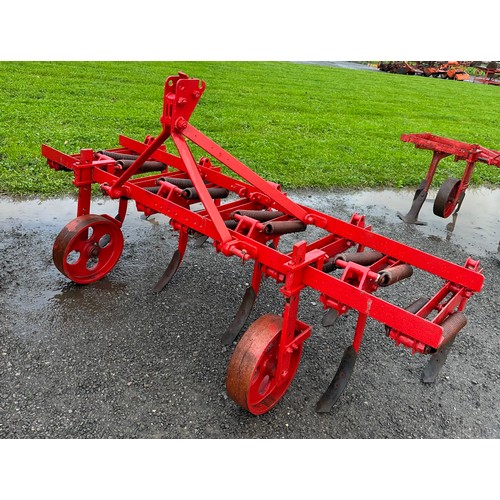 696 - David Brown spring tine cultivator