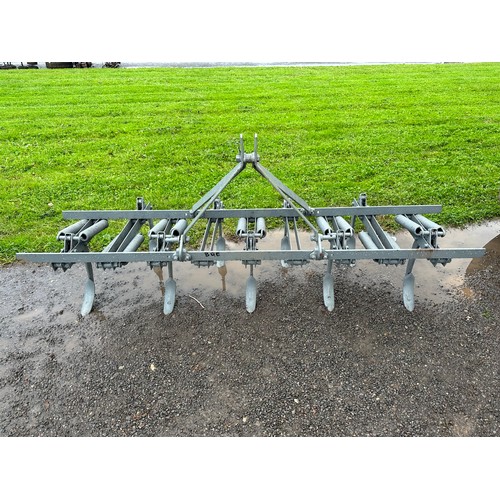 710 - Ferguson 9 tine cultivator