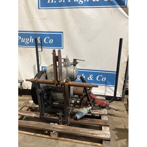 569 - Ferguson Hydrovane compressor. Early example, original condition, the rare larger model which is har... 