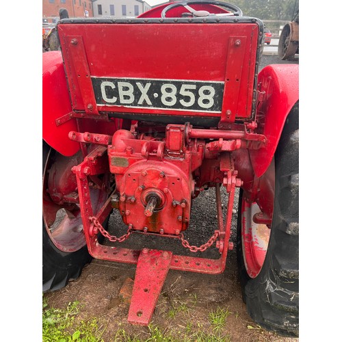 789 - David Brown VAK-1A tractor. 1946. Runs and drives. Reg. CBX 858. V5 in office