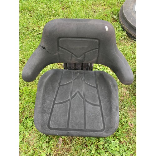 627 - Tractor seat