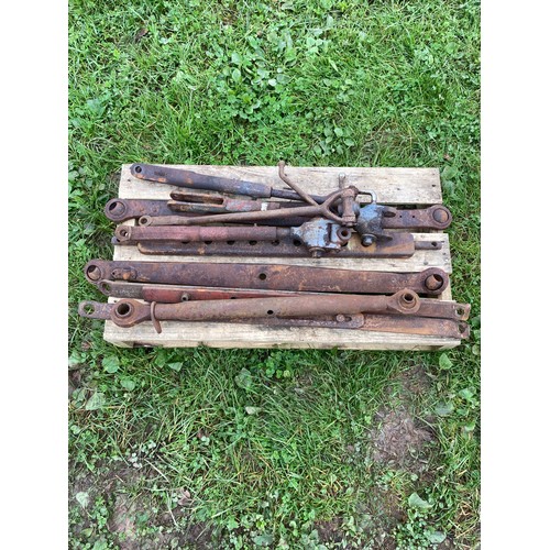 626 - Massey Ferguson 35 linkage