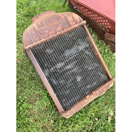 634 - Fordson N radiator