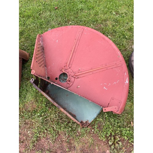 635 - Fordson N rear narrow mudguards