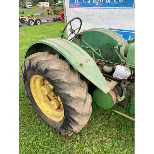 798 - John Deere 'BO' tractor. Orchard model of the 'BR' original Herefordshire tractor. Cross pattern rea... 