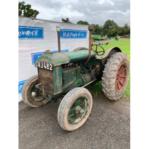 790 - Fordson Standard tractor. Runs and drives. High top gear.