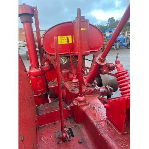 793 - International 10-20 tractor. 1938. Petrol/TVO. Hand crank on starting and manually switch to TVO whe... 