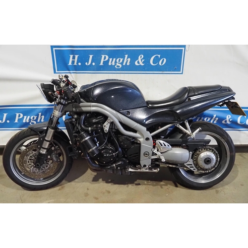 875 - Triumph 955I Speed Triple motorcycle. 2001. 955cc.
Runs and rides, digital dash, custom SS exhaust a... 
