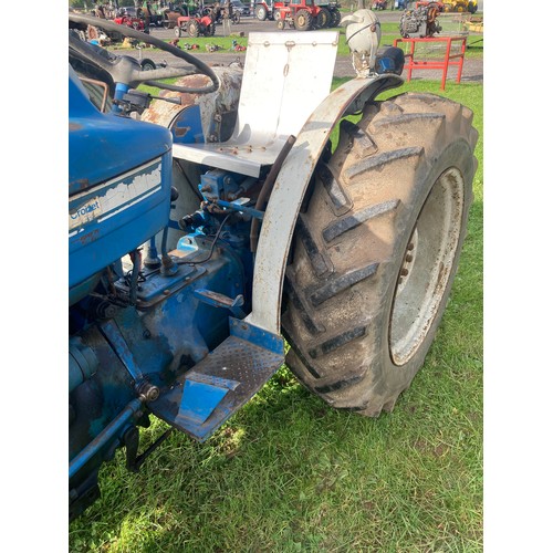 804 - Ford 3000 vineyard tractor