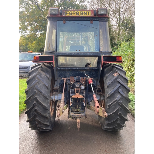 150 - Case International 885XL tractor. Runs and drives, fitted with Quicke 3260 loader, showing 4425 hour... 