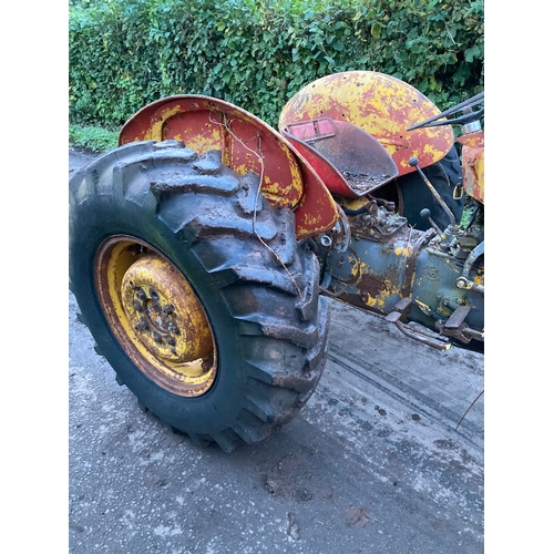 141 - Massey Ferguson 203 tractor. Good restoration project. No docs