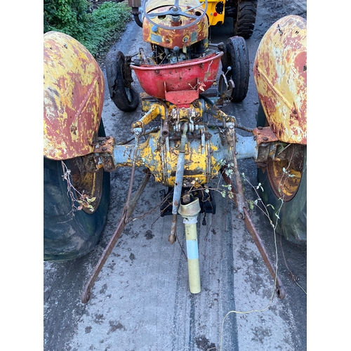 141 - Massey Ferguson 203 tractor. Good restoration project. No docs