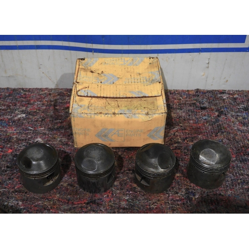 162 - Triumph pistons - 8 to include 4 NOS hepolite