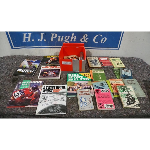 352 - Motorcycle racing books and technical books including Pitman's