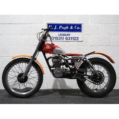 826 - BSA Bantam trials motorcycle. 1970. 175cc
Engine no. HCO2115B175
Property of a deceased estate. This... 