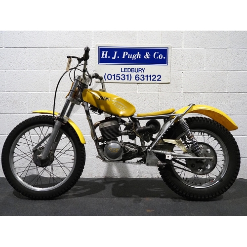 827 - BSA Bantam trials motorcycle. 175cc
Engine no. CEO7780B175
Property of a deceased estate. This bike ... 