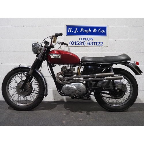 832 - Triumph T100R motorcycle. 1967. 500cc
Runs and rides. Engine has been rebuilt. New tyres and battery... 