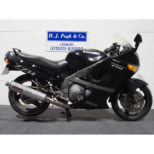 900 - Kawasaki ZZR600 motorcycle, 1991, 600cc
Has been stored since 2019, was running prior to this but wi... 
