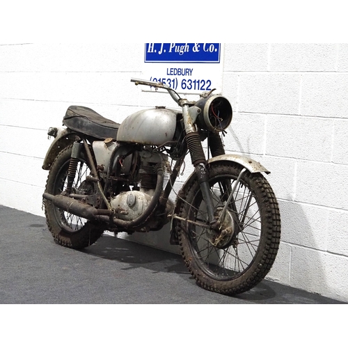 923 - BSA B40 GR air force motorcycle project. 350cc
Frame no. KH6508
Engine no. B40 GRKH 422
Property of ... 