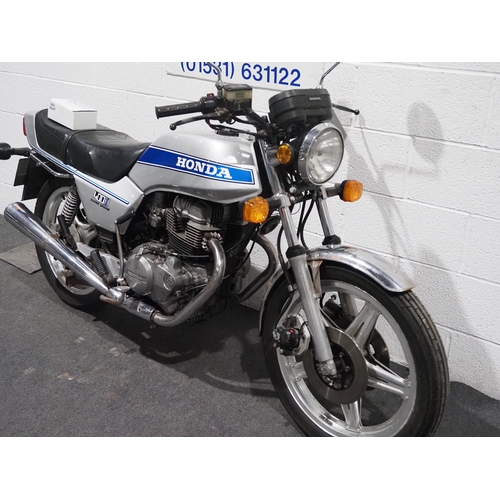 976 - Honda CB400N motorcycle. 1979. 395cc
Frame No. CB400N2006756
Engine No. CB400NE2006773
Runs through ... 