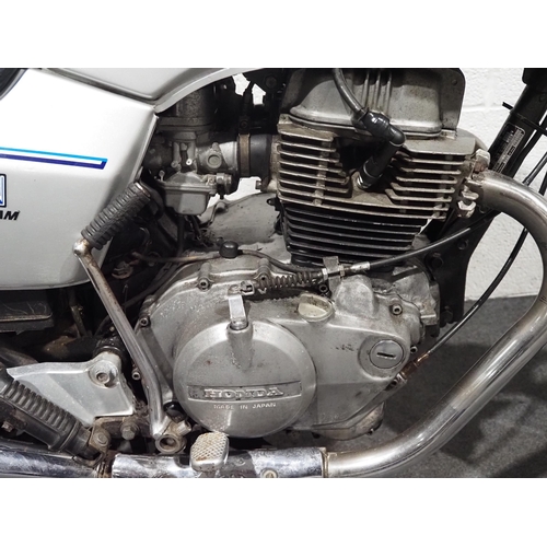 976 - Honda CB400N motorcycle. 1979. 395cc
Frame No. CB400N2006756
Engine No. CB400NE2006773
Runs through ... 