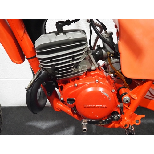 810 - Honda CR125R Twinshock Enduro motorcycle. 
Frame No. JEO1/2009332
Engine No. JEO1E200990
Last ridden... 